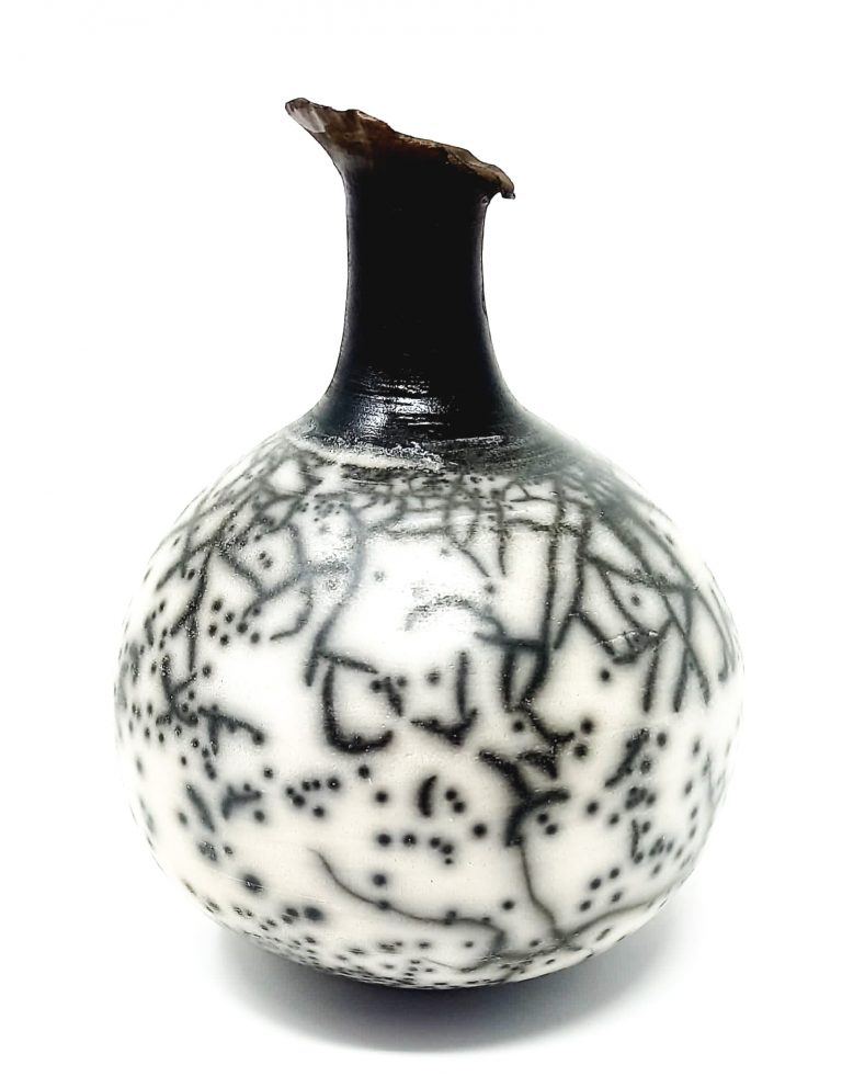 Welcome to Shazpots - Kent’s friendlies tutor lead pottery, potters’ wheel, glazing, kiln firing and naked RAKU day experiences. Pottery Classes